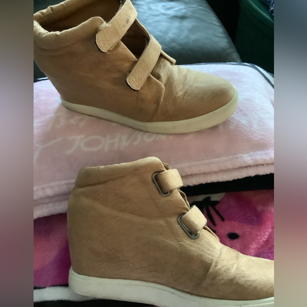 LOWEST🌺 Coconuts by Matisse Sz9.5 Camel GENUINE SUEDE UPPERS High Top Sneakers - Picture 8 of 14